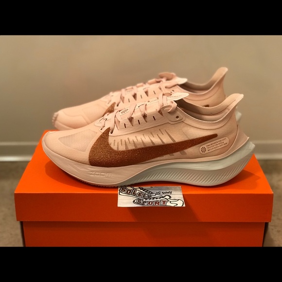 Nike Shoes - NEW Nike Zoom Gravity Running Shoes Gold Pink
